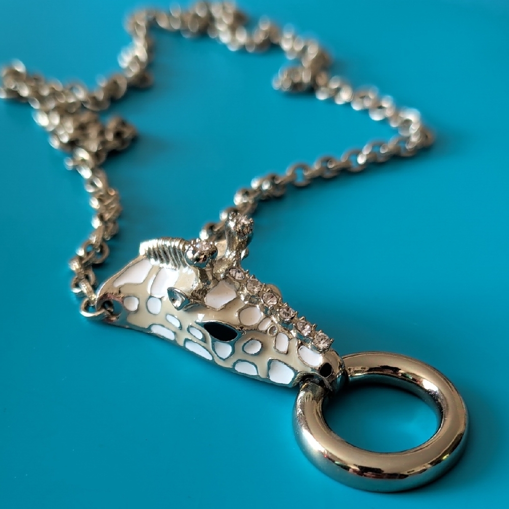 Silver Giraffe Pendant Necklace